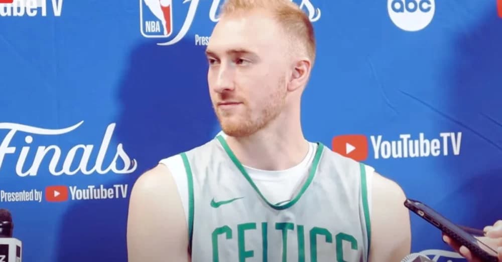 Joe Mazzulla&#8217;s Unconventional Coaching: Using Killer Whales and Sam Hauser to Motivate the Celtics