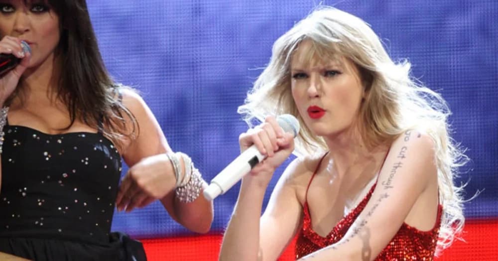 Taylor Swift Dumps NFL for NBA: Watch Curry and Green Lose Control on the Court
