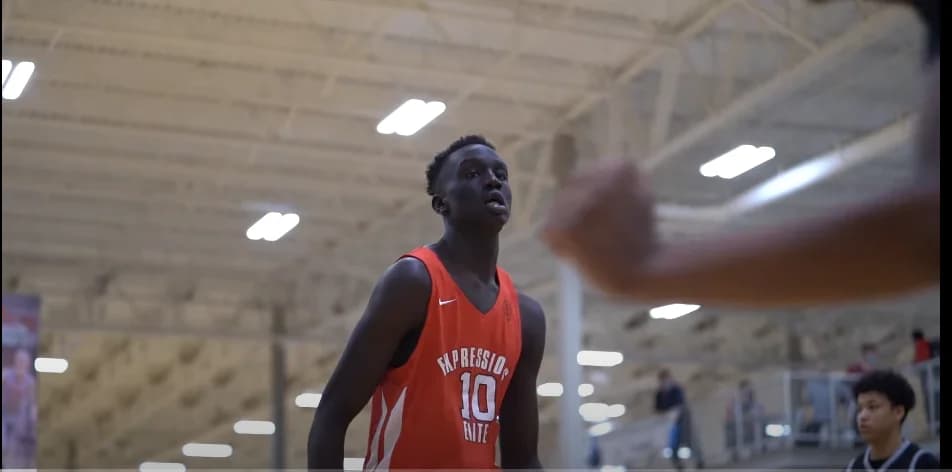 Taylor Bowen, a four-star centre, has committed to the Seminoles in basketball