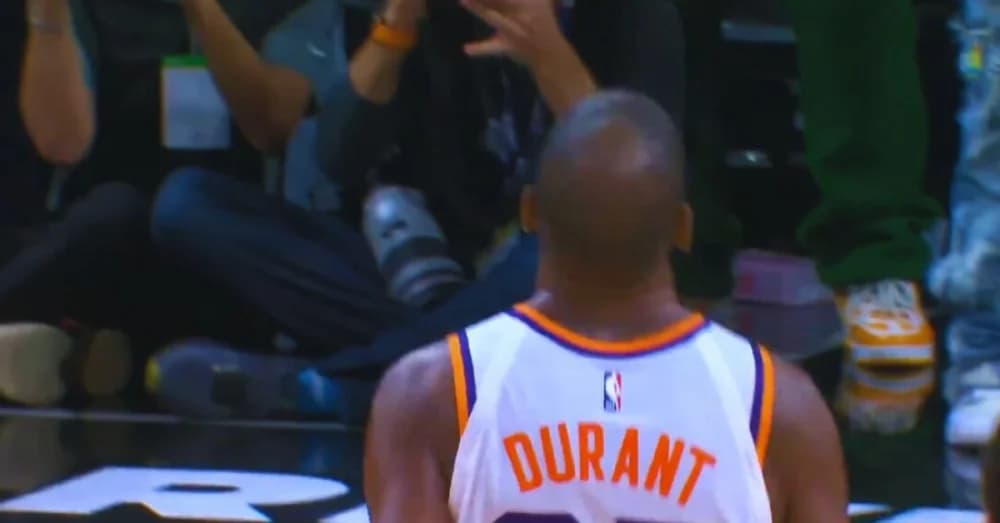 Kevin Durant&#8217;s Curious Decision to Sit on the Sidelines