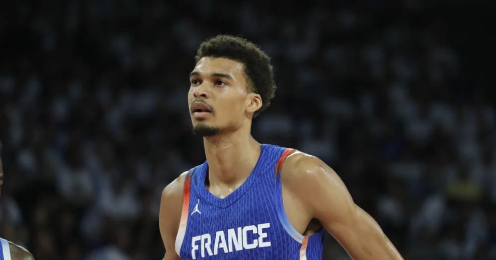 From Criticism to Glory: Wembanyama&#8217;s Historic 5×5 Performance Stuns NBA!