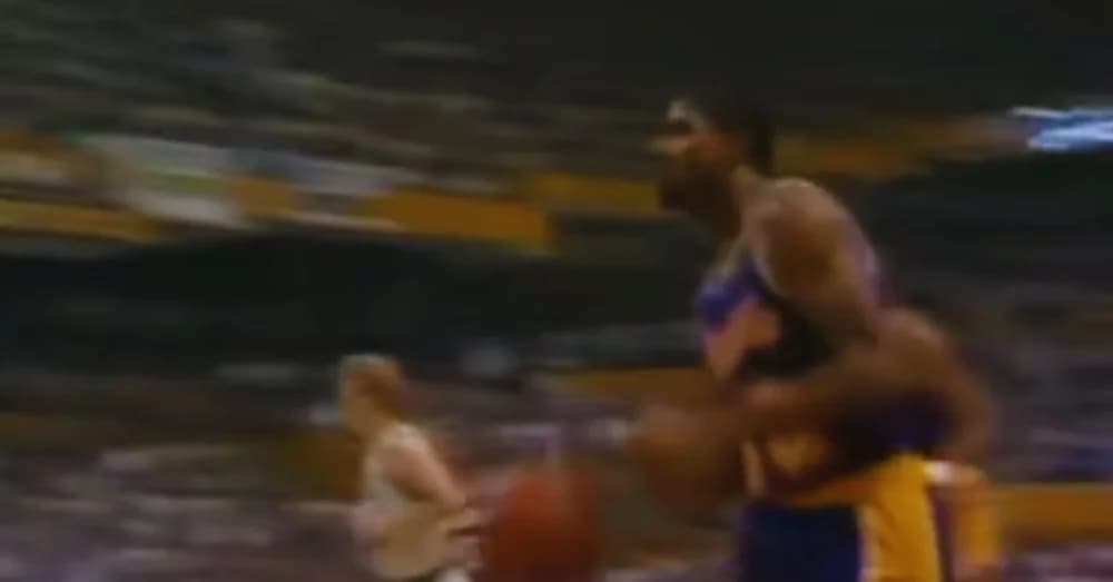 Magic Johnson Legendary Junior Sky Hook: A Defining Moment in NBA History