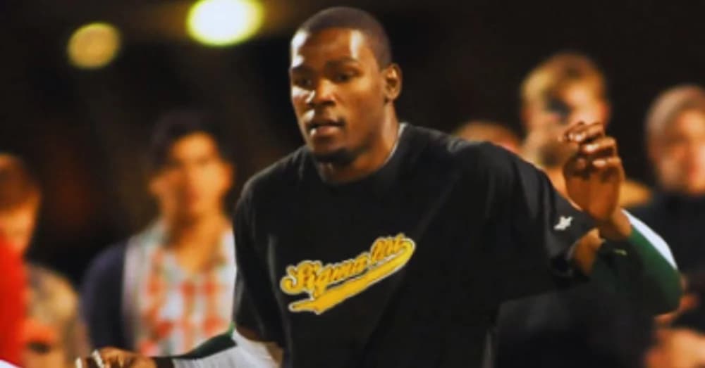 Absence of Kevin Durant Gives Pelicans a Chance