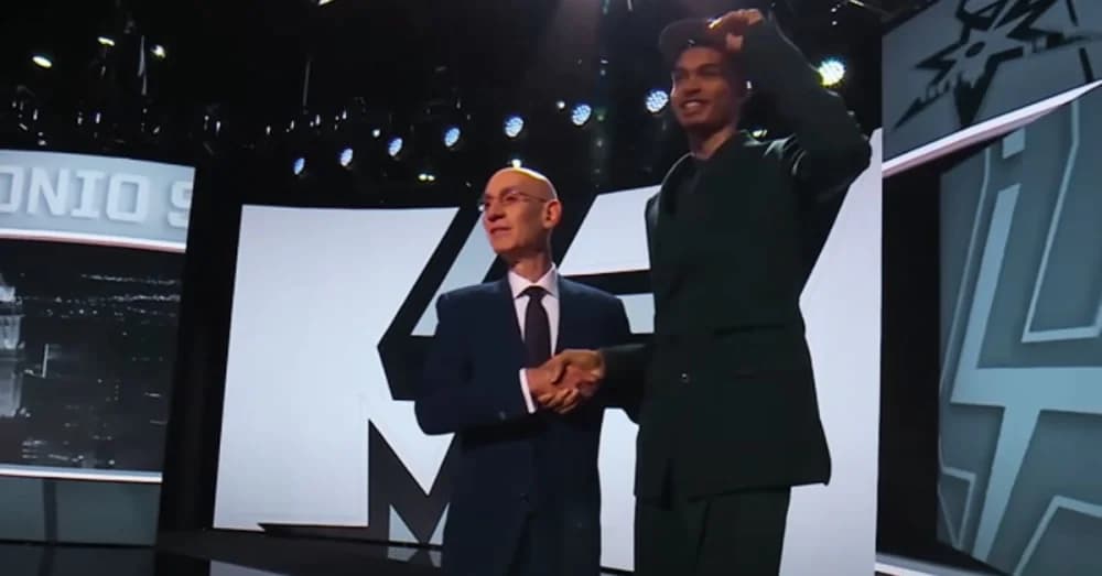 Pairing Victor Wembanyama with Point Guard Prospect in 2024 NBA Draft