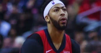 Anthony Davis Play After Eye Injury, Declines Goggles