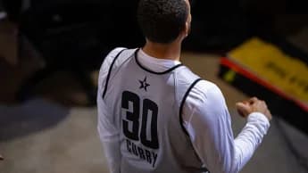 “30 on Em!” – Steph Curry Celebrates Sydel’s Birthday.