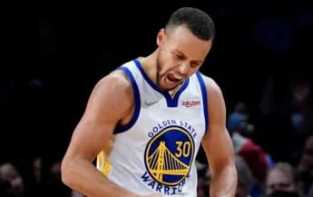 “Curry’s Record-Breaking Scoring Load Amid Kerr’s Load Management Efforts”