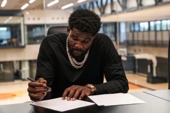 Phoenix Suns Matches Indiana Pacers $133 Million Offer to Re-Sign Deandre Ayton