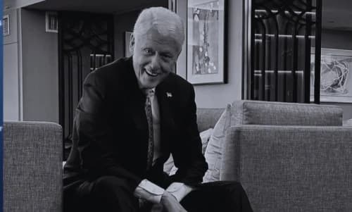 Fat Joe Surprises Bill Clinton with Exclusive Terror Squad x Nike Air Force 1s: A Unique 2023 Moment”