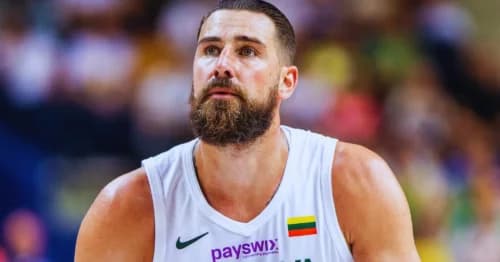 Lakers Eyeing Jonas Valančiūnas for Support