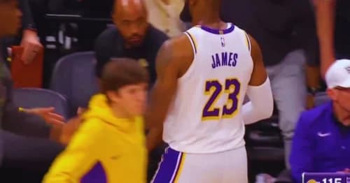 Lakers’ Coach Chase Fails Again as Cavaliers Steal Spotlight