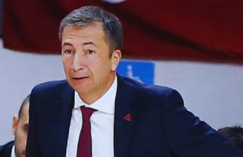 The Maestro of the Sidelines: Celebrating the Best Coach – Luca Banchi