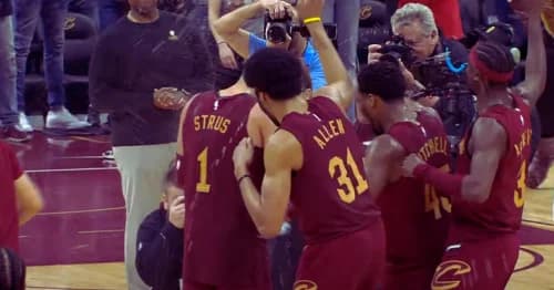 Unbelievable Moment: Max Strus Nails 59-Foot Buzzer-Beater for Cavaliers in Epic Victory