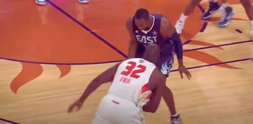 Shaquille O’Neal vs. Dwight Howard for the Title of NBA Superman