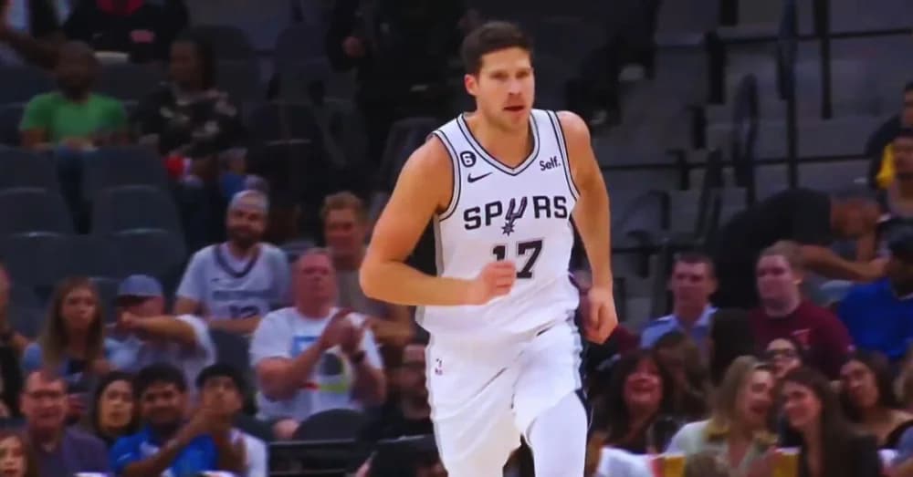 Spurs’ Veteran Faces Uncertain Future Amidst Trade Deadline Storm