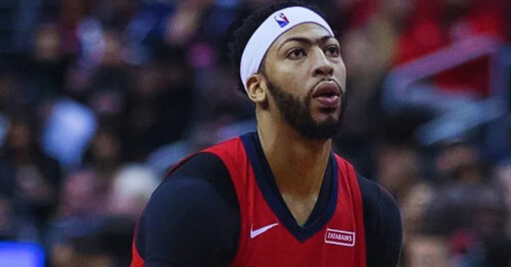 Anthony Davis Injury Update: Lakers Star Leaves Game After Hit to the Face