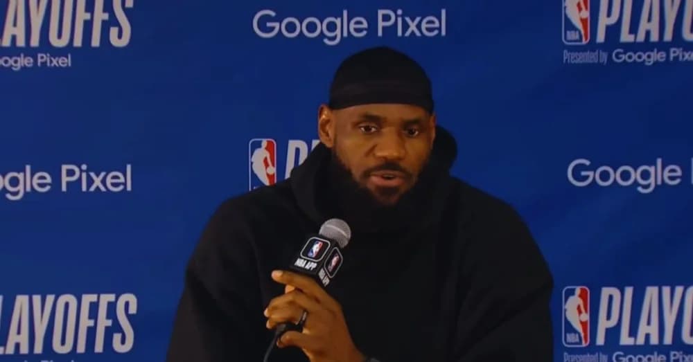 Magic Johnson Singles Out LeBron James in Lakers’ Playoff Disappointment