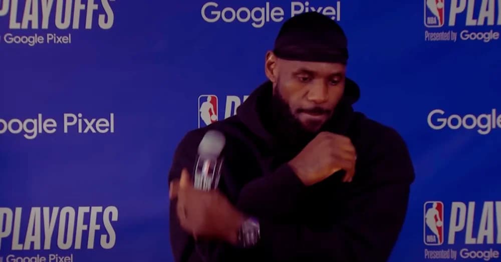 LeBron James Keeps Options Open as Lakers Face Offseason Uncertainty