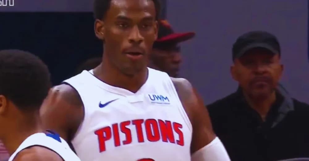 Duren’s 20-20 Performance Takes Center Stage