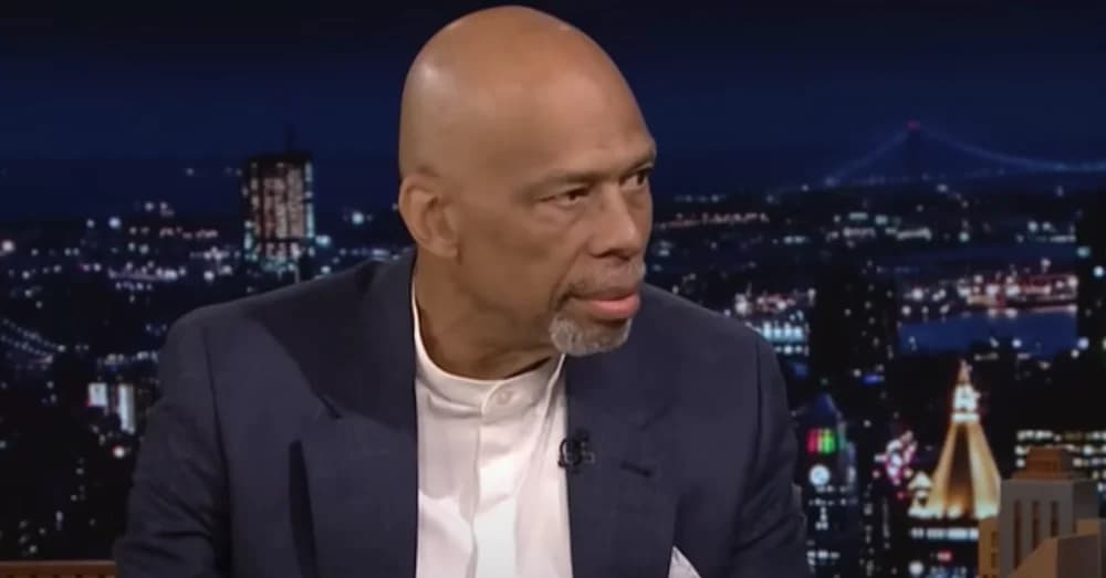 Kareem Abdul-Jabbar Criticizes O.J. Simpson’s Legacy: A Missed Opportunity for Black Community Representation?