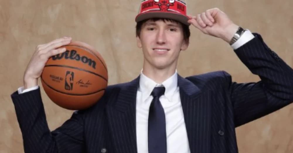 Chicago Bulls Rookie Matas Buzelis Finds Connection in Pool Recovery Session with Teammates