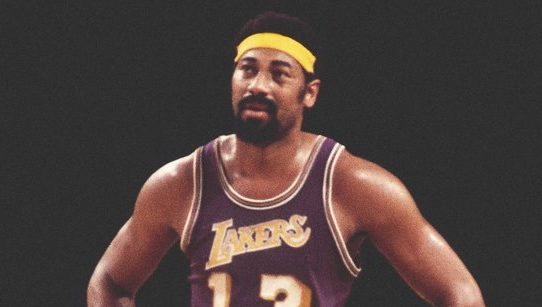 Wilt Chamberlain Lakers jersey from 1972 NBA Finals sells for record $4.9  million 